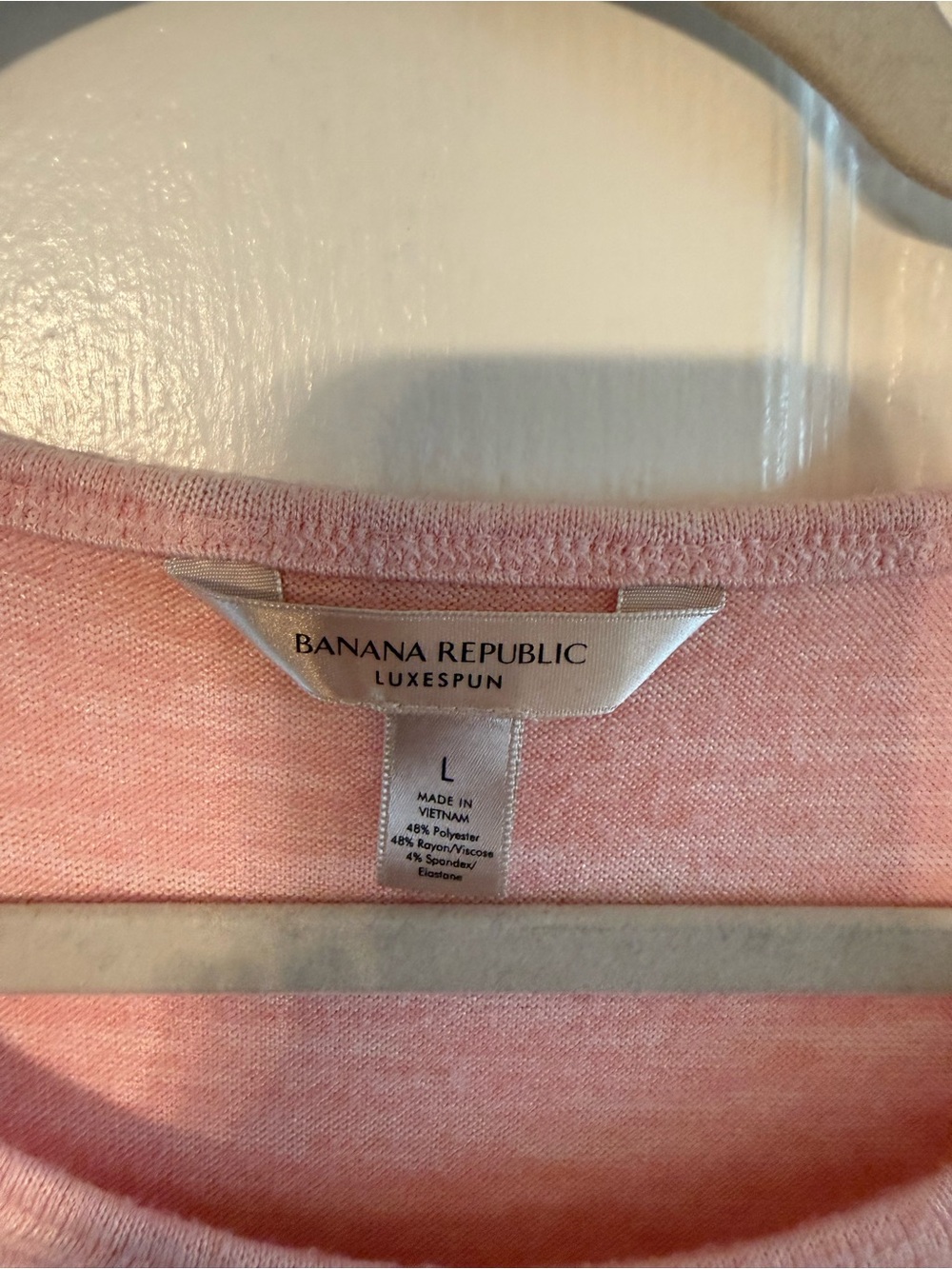 Banana Republic Heathered Pink Short-Sleeve Crew Top - Picture 2 of 5